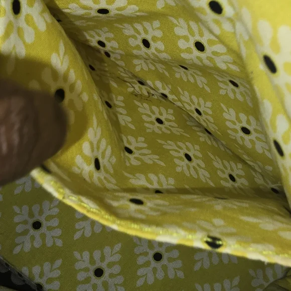 Vera Bradley Large Dome Zipper Shoulder. EUC - Picture 12 of 16